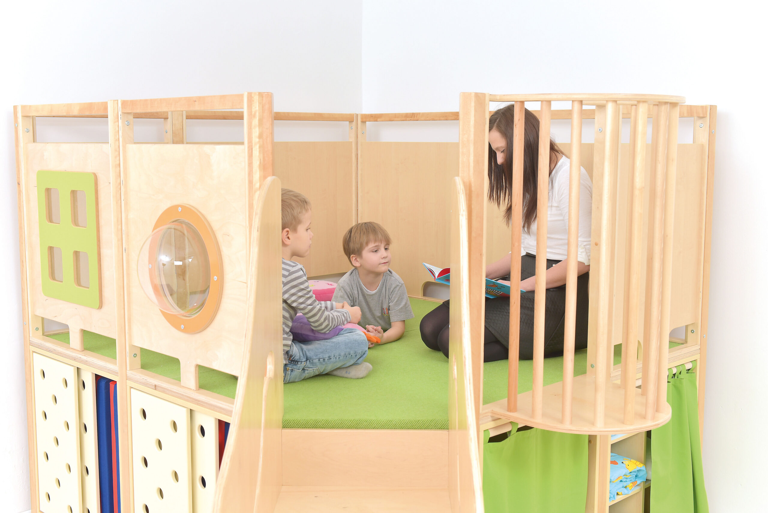 Kahekorruseline mängunurk madratsite hoiukastiga - Image 11