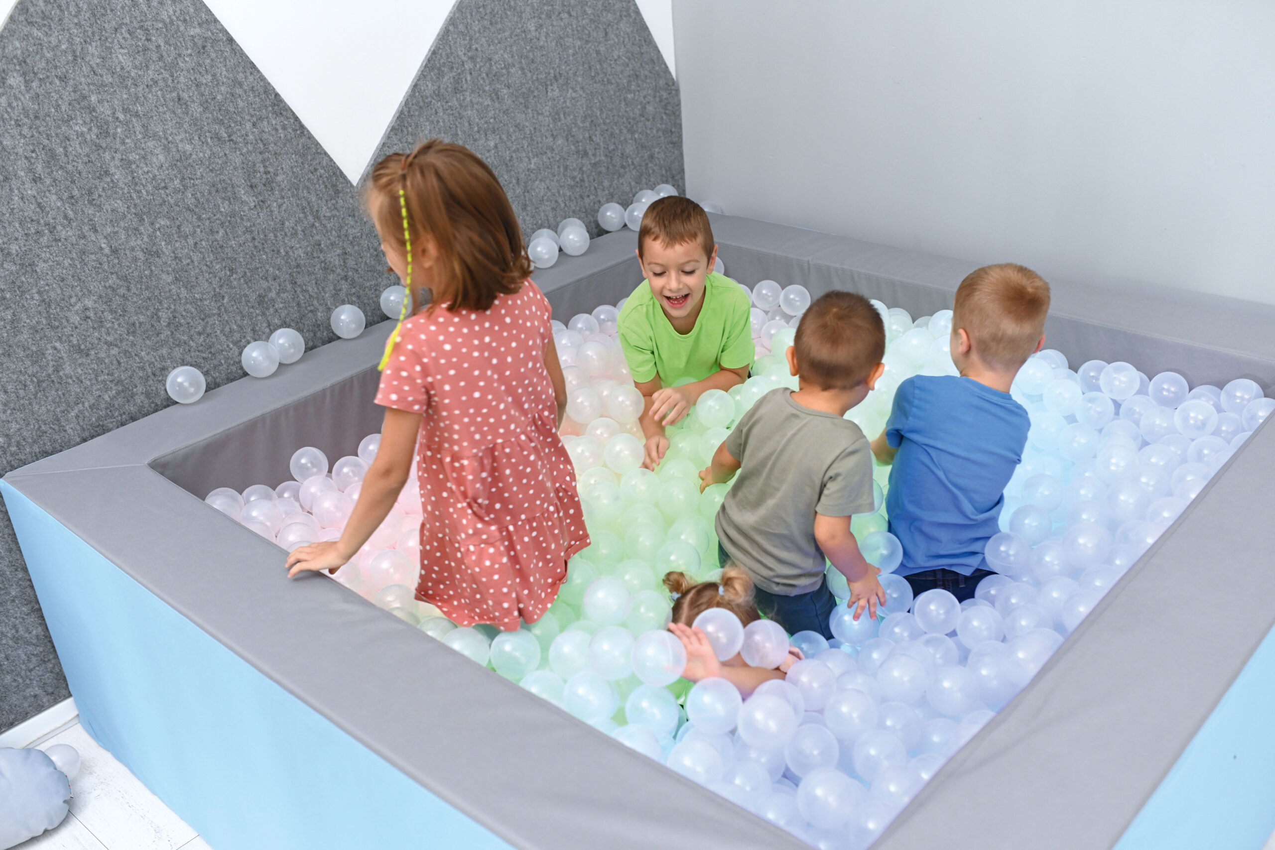 Valgustusega pallimeri 2 x 2 m - Image 10